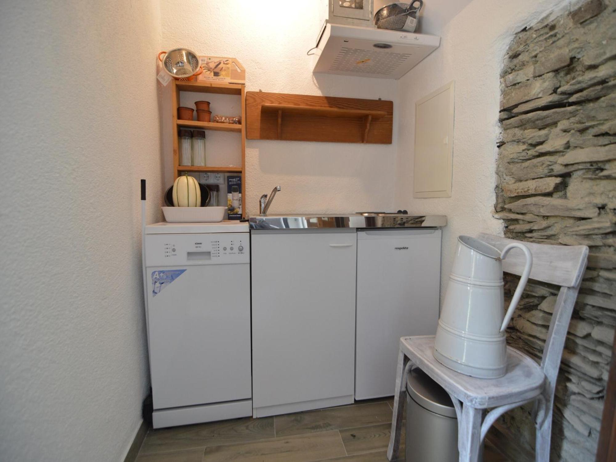 Cozy Apartment In Immerath With Fishing Near Екстер'єр фото